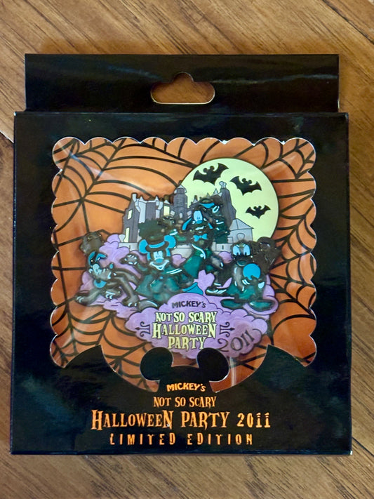 Mickey’s Not So Scary Halloween Party 2011 LE Collector’s Pin 1/500 product photo